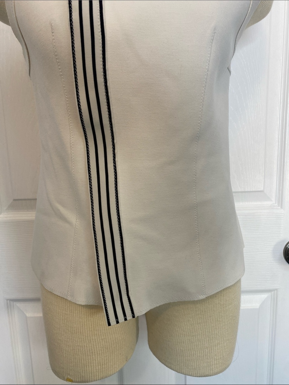 Marie Saint Pierre White Asymmetrical Structured Knit Tank Top 2 Made in Canada - Picture 10 of 15